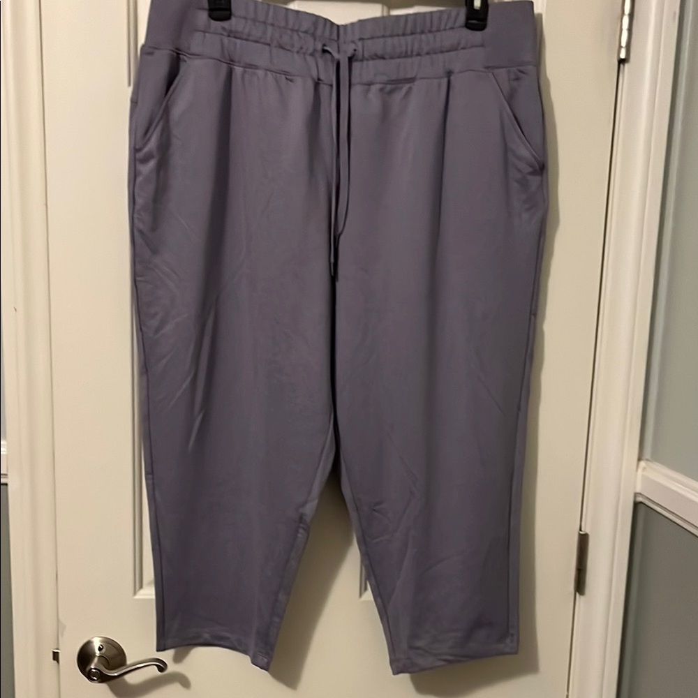 Tek Gear light purple capris with Drawstring Waistband